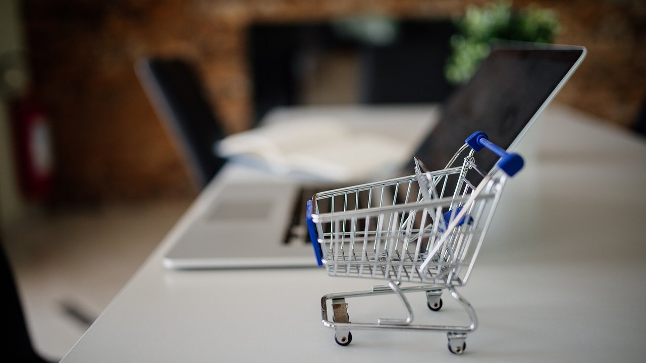 04 E-commerce Entrepreneurs Who Changed Online Shopping